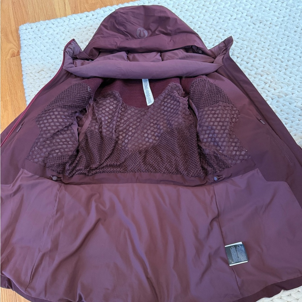 Lululemon Puffer Jacket - Picture 2 of 3